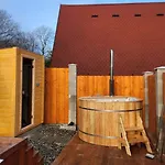 بيت للعطل Domcek Pod Salasom Finska Sauna A Kupacia Kada *