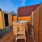 Domcek Pod Salasom Finska Sauna A Kupacia Kada Zliechov
