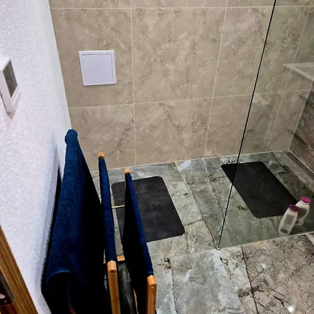 펜션 Domcek Pod Salasom Finska Sauna A Kupacia Kada Zliechov