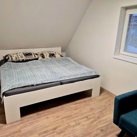 Domcek Pod Salasom Finska Sauna, Kada, Mini Ihrisko Zliechov