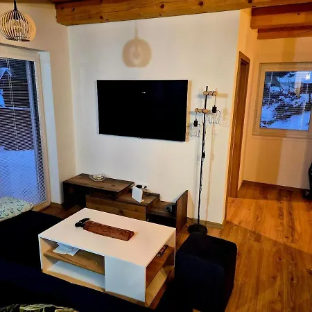 Casa de Férias Domcek Pod Salasom Finska Sauna A Kupacia Kada