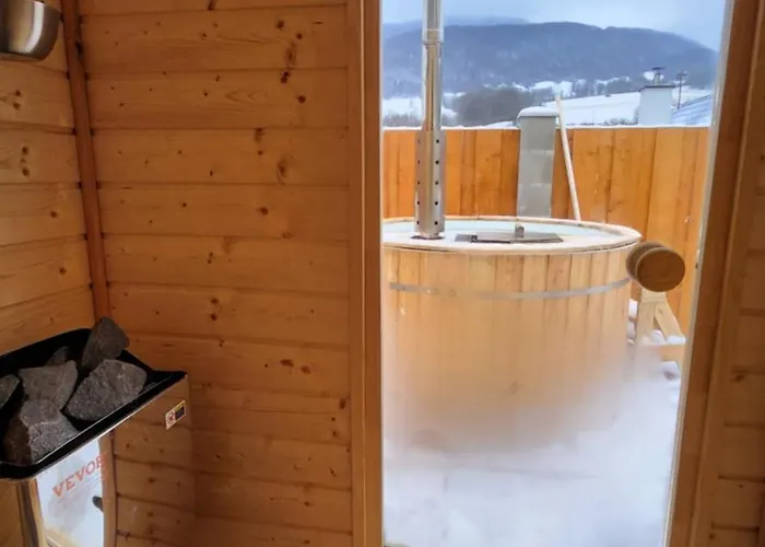 Domcek Pod Salasom Finska Sauna A Kupacia Kada Holiday home