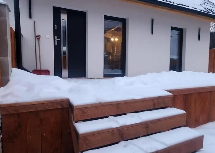 Domcek Pod Salasom Finska Sauna A Kupacia Kada * Zliechov