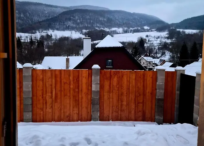 Domcek Pod Salasom Finska Sauna A Kupacia Kada * Zliechov