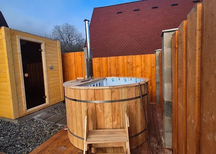 Domcek Pod Salasom Finska Sauna A Kupacia Kada Zliechov