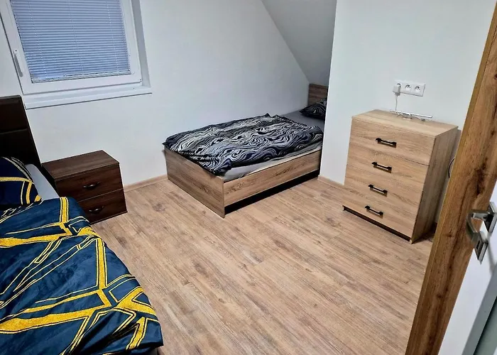 Domcek Pod Salasom Finska Sauna A Kupacia Kada * Zliechov