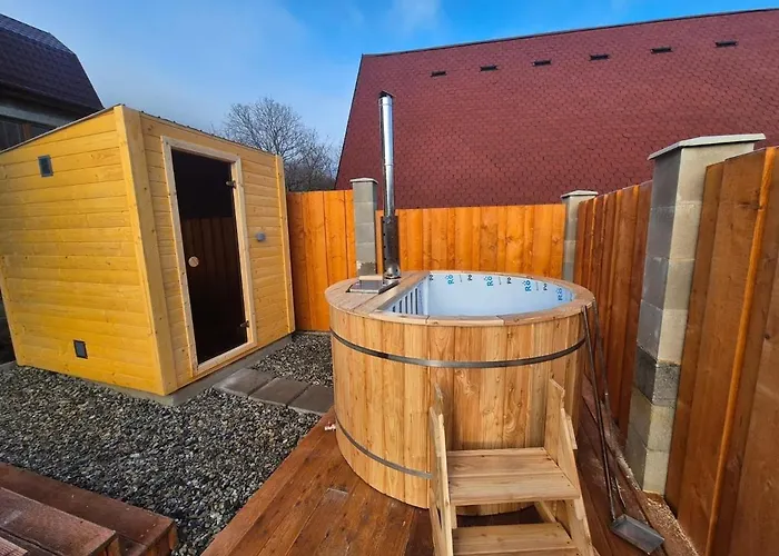 Domcek Pod Salasom Finska Sauna A Kupacia Kada Ferienhaus Zliechov